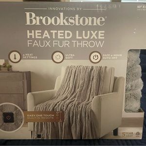 Brookstone Luxurious Electric Heated Throw 4-Heat Settings